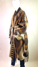 Lade das Bild in den Galerie-Viewer, MANTEL BAZAR DELUXE