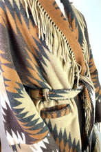 Lade das Bild in den Galerie-Viewer, MANTEL BAZAR DELUXE