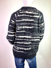 Lade das Bild in den Galerie-Viewer, STRICKJACKE IRO