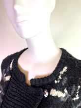 Lade das Bild in den Galerie-Viewer, STRICKJACKE IRO