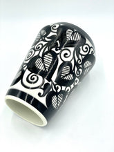 Lade das Bild in den Galerie-Viewer, VINTAGE POTTERY VASE