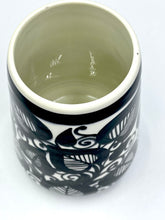 Lade das Bild in den Galerie-Viewer, VINTAGE POTTERY VASE