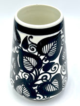 Lade das Bild in den Galerie-Viewer, VINTAGE POTTERY VASE