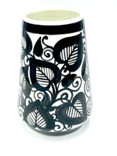 Lade das Bild in den Galerie-Viewer, VINTAGE POTTERY VASE