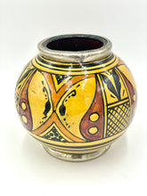 Lade das Bild in den Galerie-Viewer, VINTAGE POTTERY