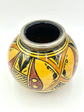 Lade das Bild in den Galerie-Viewer, VINTAGE POTTERY