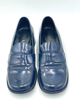 Lade das Bild in den Galerie-Viewer, LOAFER PRADA