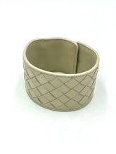 Lade das Bild in den Galerie-Viewer, ARMBAND BOTTEGA VENETA