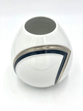 Lade das Bild in den Galerie-Viewer, VINTAGE VASE KAISER