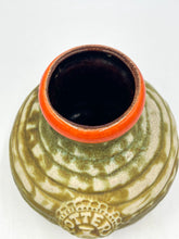 Lade das Bild in den Galerie-Viewer, VINTAGE POTTERY
