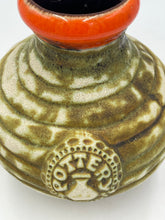 Lade das Bild in den Galerie-Viewer, VINTAGE POTTERY