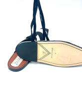 Lade das Bild in den Galerie-Viewer, MULES ZIMMERMANN