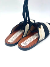 Lade das Bild in den Galerie-Viewer, MULES ZIMMERMANN