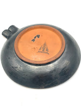 Lade das Bild in den Galerie-Viewer, VINTAGE POTTERY ASCHENBECHER
