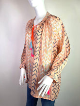 Lade das Bild in den Galerie-Viewer, BLUSE PLACE DU SOLEIL