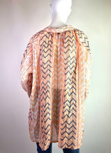 Lade das Bild in den Galerie-Viewer, BLUSE PLACE DU SOLEIL