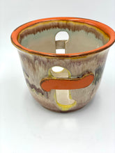 Lade das Bild in den Galerie-Viewer, VINTAGE POTTERY