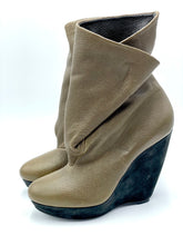 Lade das Bild in den Galerie-Viewer, STIEFELETTEN BALENCIAGA