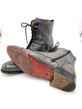 Lade das Bild in den Galerie-Viewer, BOOTS CARPE DIEM