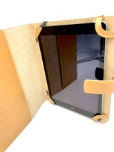 Lade das Bild in den Galerie-Viewer, I PAD HÜLLE ETRO
