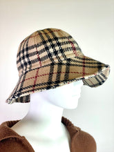 Lade das Bild in den Galerie-Viewer, HUT BURBERRY
