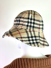Lade das Bild in den Galerie-Viewer, HUT BURBERRY
