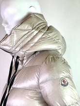 Lade das Bild in den Galerie-Viewer, STEPPJACKE MONCLER
