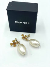 Lade das Bild in den Galerie-Viewer, OHRRINGE CHANEL
