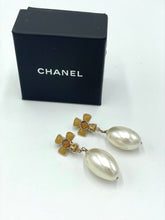 Lade das Bild in den Galerie-Viewer, OHRRINGE CHANEL
