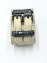 Lade das Bild in den Galerie-Viewer, ARMBAND BOTTEGA VENETA
